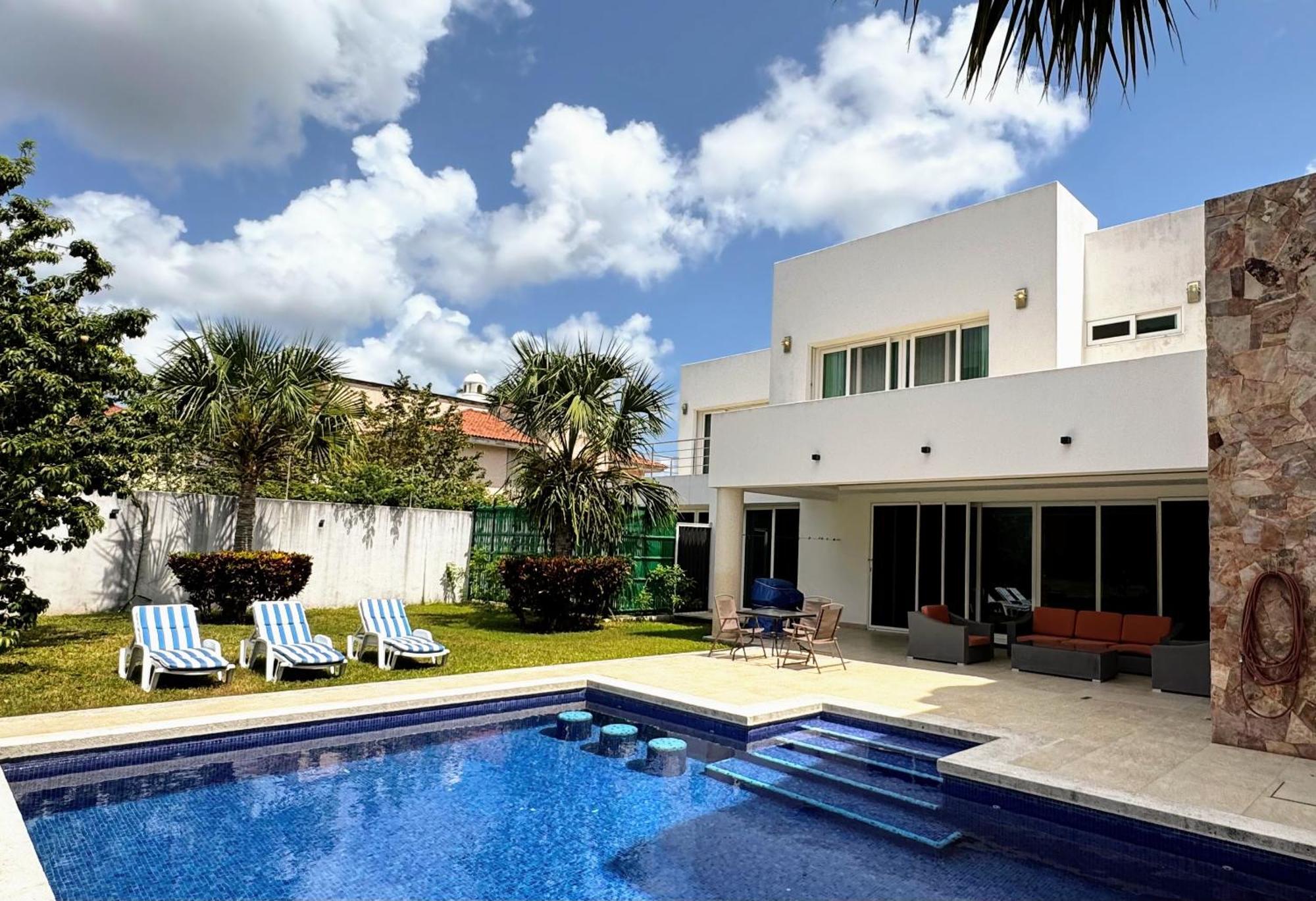 Villa Casa Jounieh - Unique 4 Bedrooms+pool Cozumel